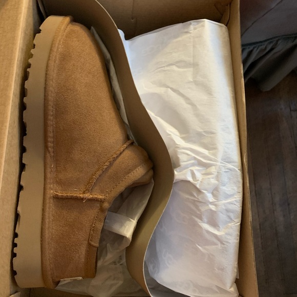 UGG Shoes - Uggs classic slipper in chestnut